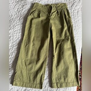 Maeve Remi Wide-Leg Cropped Chino Pants in Olive Green